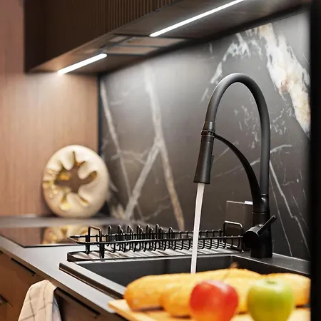 Art-filled Designer Flat Near Opera & Andrassy Ave Apartmán *