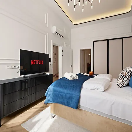 Apartmán Art-filled Designer Flat Near Opera & Andrassy Ave *