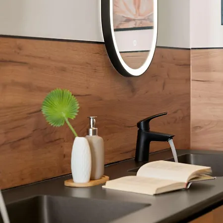 Art-filled Designer Flat Near Opera & Andrassy Ave Budapešť