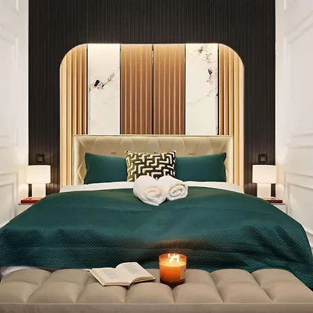Art-filled Designer Flat Near Opera & Andrassy Ave Apartmán