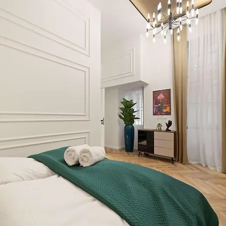 Apartmán Art-filled Designer Flat Near Opera & Andrassy Ave *