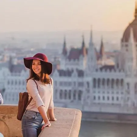 Art-filled Designer Flat Near Opera & Andrassy Ave Apartmán Budapešť